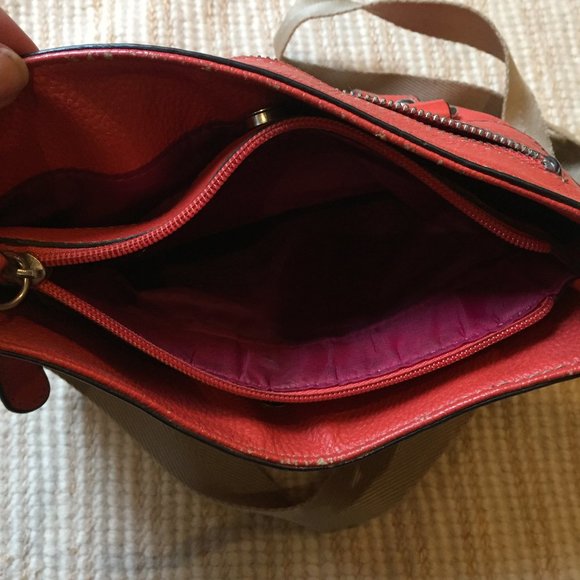 Franco Sarto leather coral purse w/adjustable strap - Picture 4 of 10